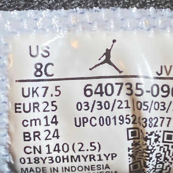 Jordan 1 Mid Shadow Red 640735-096 size 8c - Picture 7 of 7